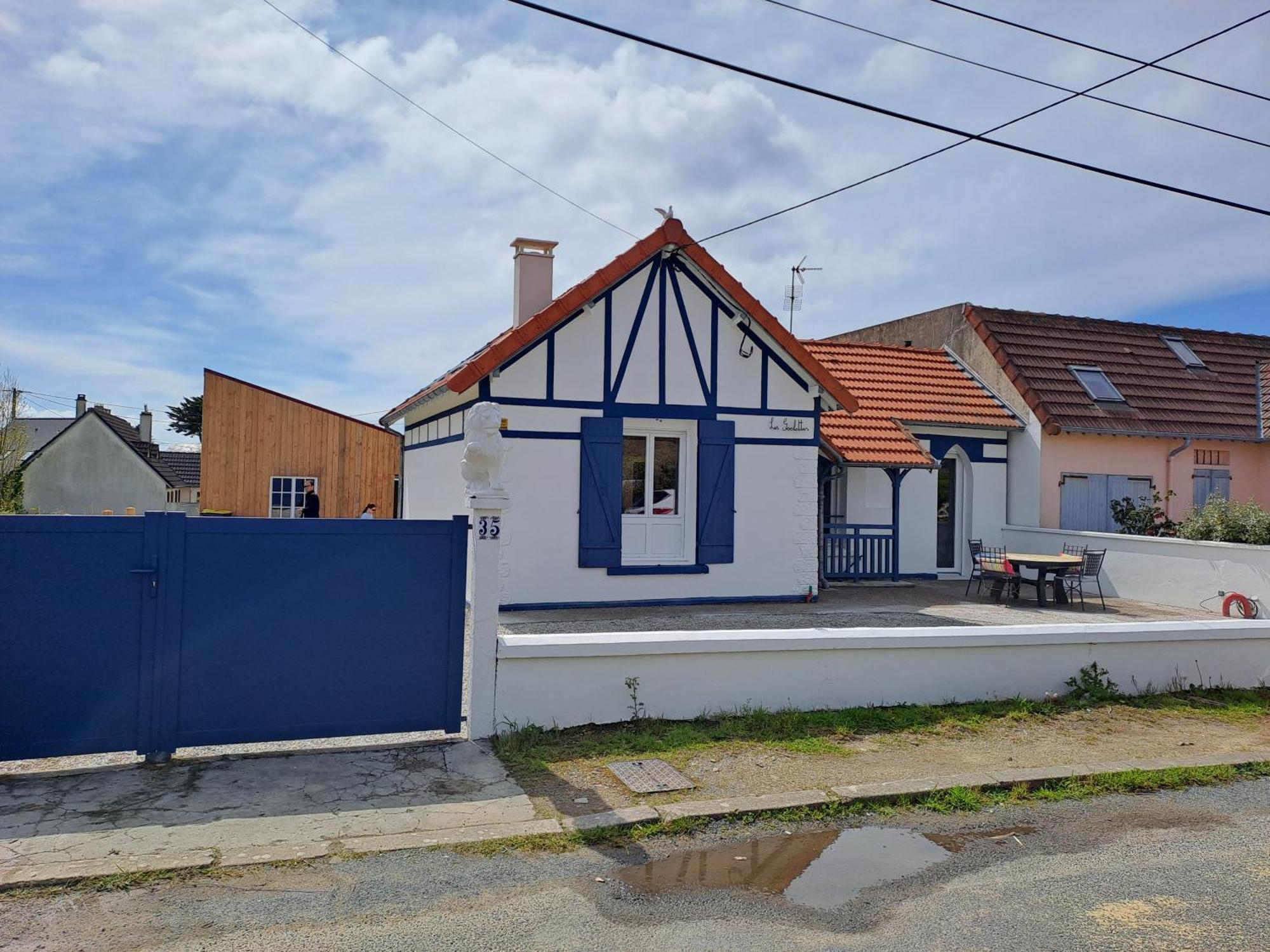 Les Goelettes A 250 M De La Plage Barneville-Carteret Kültér fotó